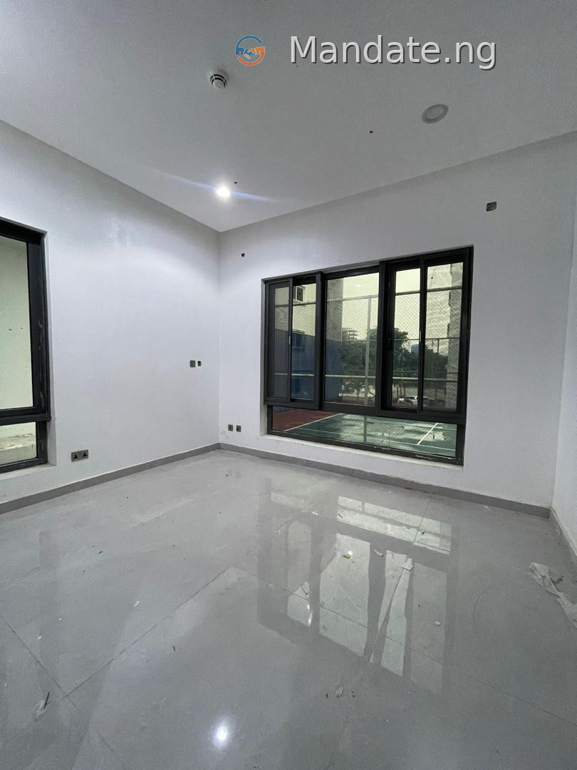 Spacious 6 Bedroom Fully Detached Duplex with Pool in Ikoyi For Sale in off bourdilion road ikoyi, Ikoyi Old Ikoyi Ikoyi Lagos photo 12