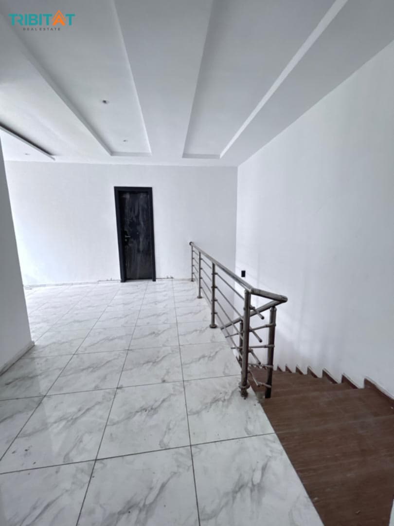 Exclusive 2-bedroom Maisonette + BQ in Lekki Phase 1 For Sale in in Lekki Phase 1, Lekki Lekki Phase 1 Lekki Lagos photo 5