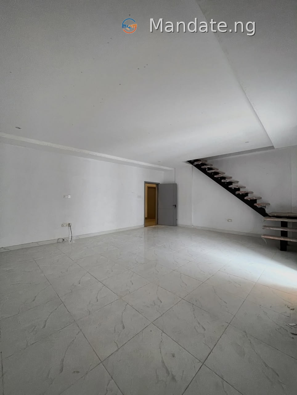 2 Bedroom Maisonette for Rent in Lekki Phase 1 For Rent in in Lekki Phase 1, Lagos Lekki Phase 1 Lekki Lagos photo 4