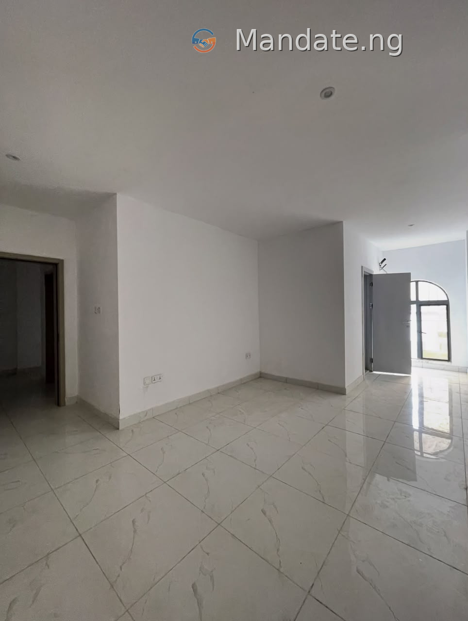 2 Bedroom Maisonette for Rent in Lekki Phase 1 For Rent in in Lekki Phase 1, Lagos Lekki Phase 1 Lekki Lagos photo 5