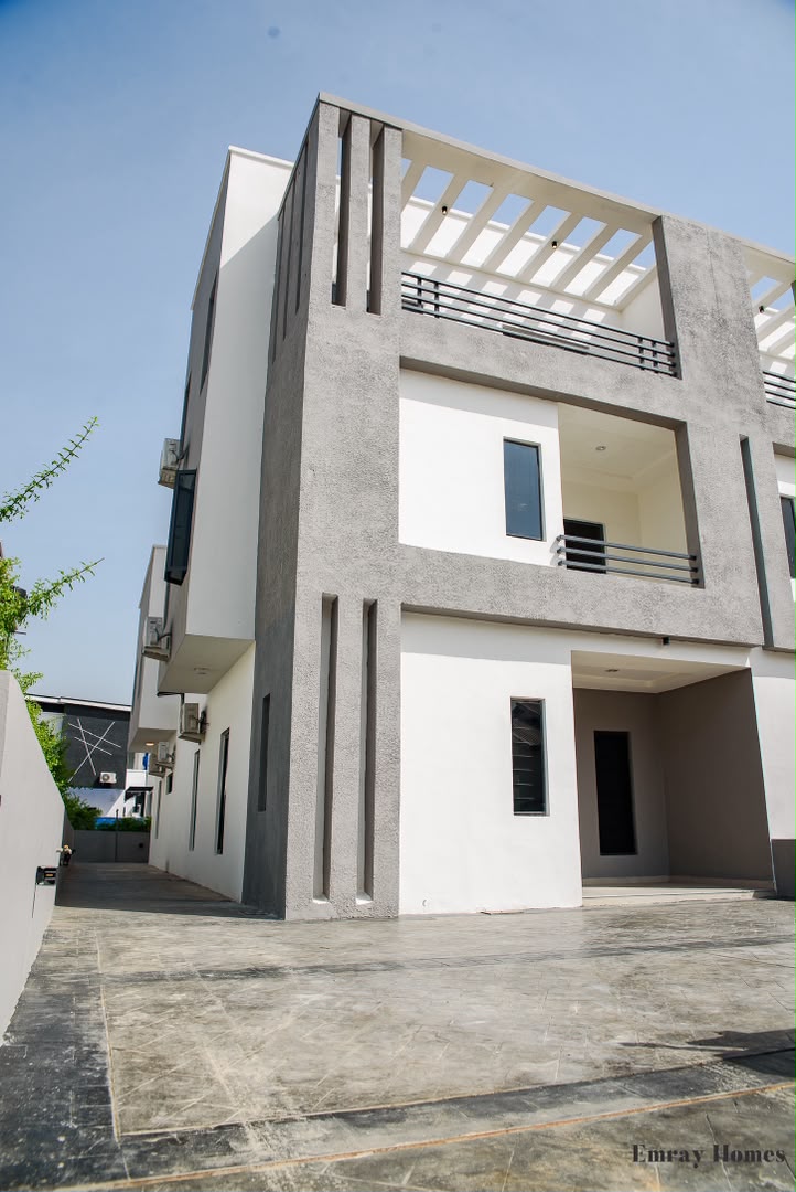 Fully furnished 4 bedrooms with big room BQ for RENT at Buena vista estate For Rent in at Buena vista estate, Orchid road VI Orchid Lagos photo 2