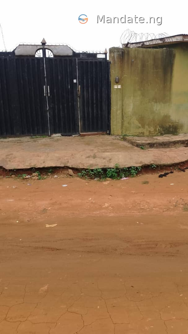5 Bedroom Decking Bungalow for Sale in Alakuko For Sale in Behind Odewale Police station area Dalemo, Alakuko Alakuko Dalemo Lagos photo 2