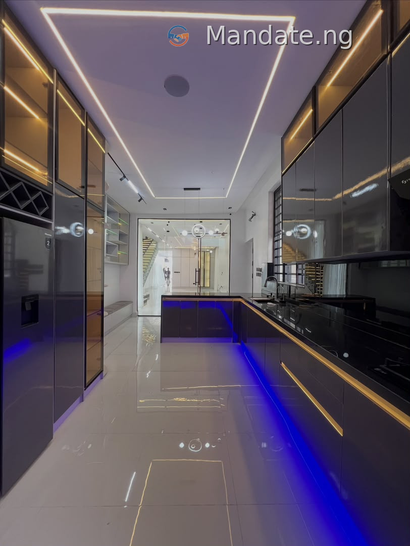 Contemporary 5 Bedroom Detached Duplex for Sale in Lekki For Sale in at Orchid Road, Lekki Orchid Lagos photo 13