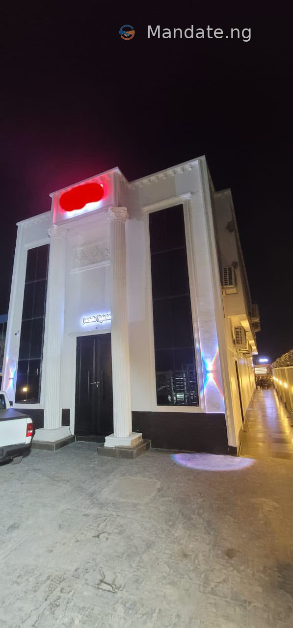 Standard hotel for sale with solid equipment in Ikotun For Sale in Ilesun Road Ikotun, Lagos Alimosho Lagos photo 2