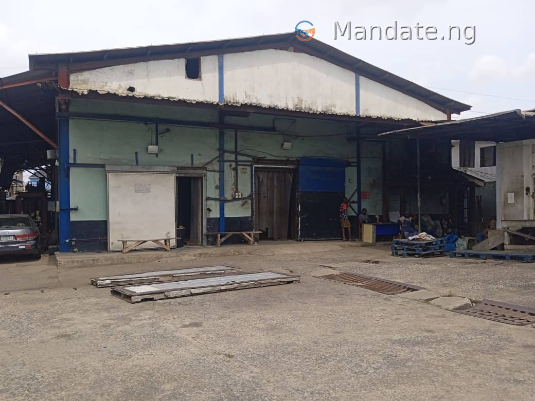 Warehouse with Cold Room for Sale along Ikorodu Road, Kosofe Lagos For Sale in along Ikorodu Road, Kosofe Lagos Ikorodu Lagos photo 2