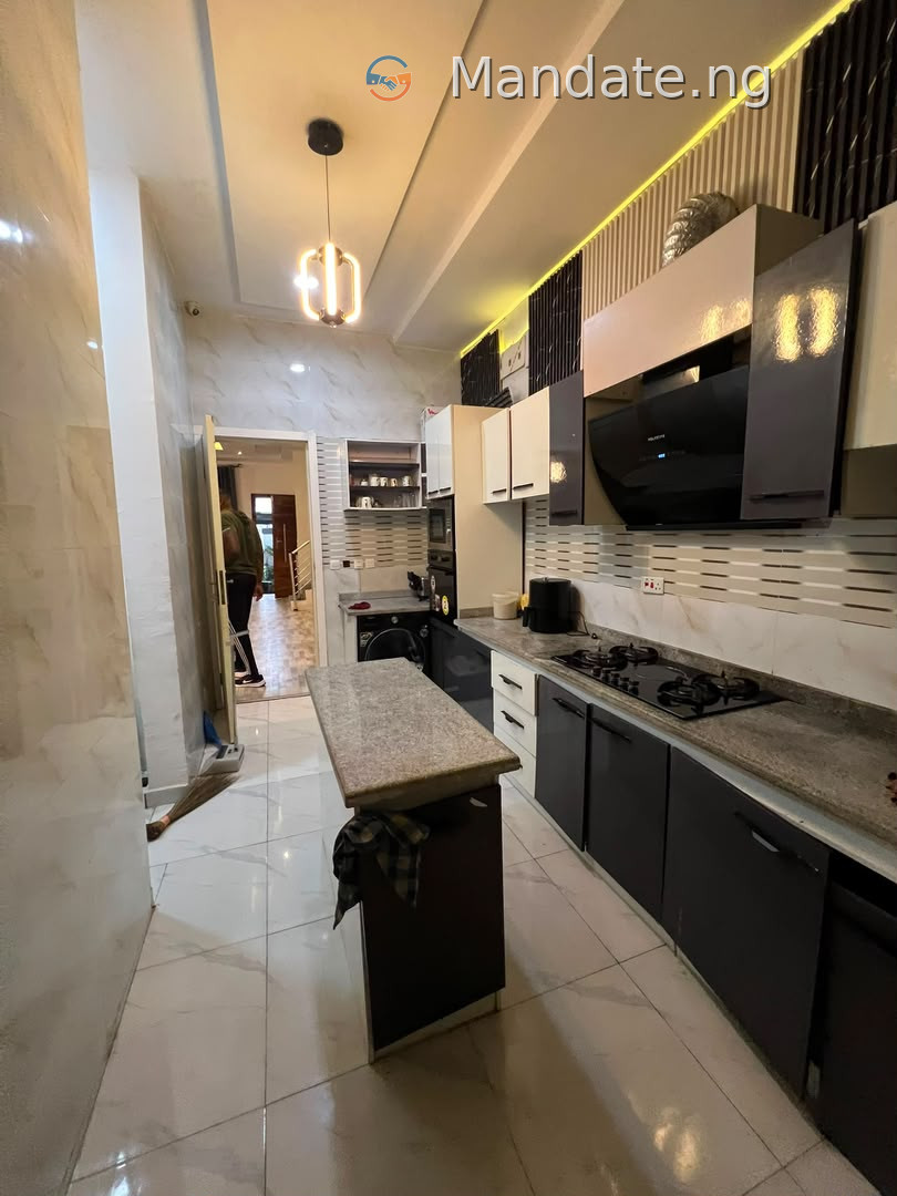 Luxury Fully Furnished Mini Flat for Rent in Lekki For Rent in Orchid Road, Lekki Orchid Lagos photo 2