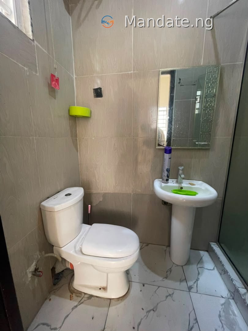 2 Units of Semi-Master Rooms for Rent in Royal Pine, Orchid For Rent in in Royal Pine, Orchid Orchid Lagos photo 7