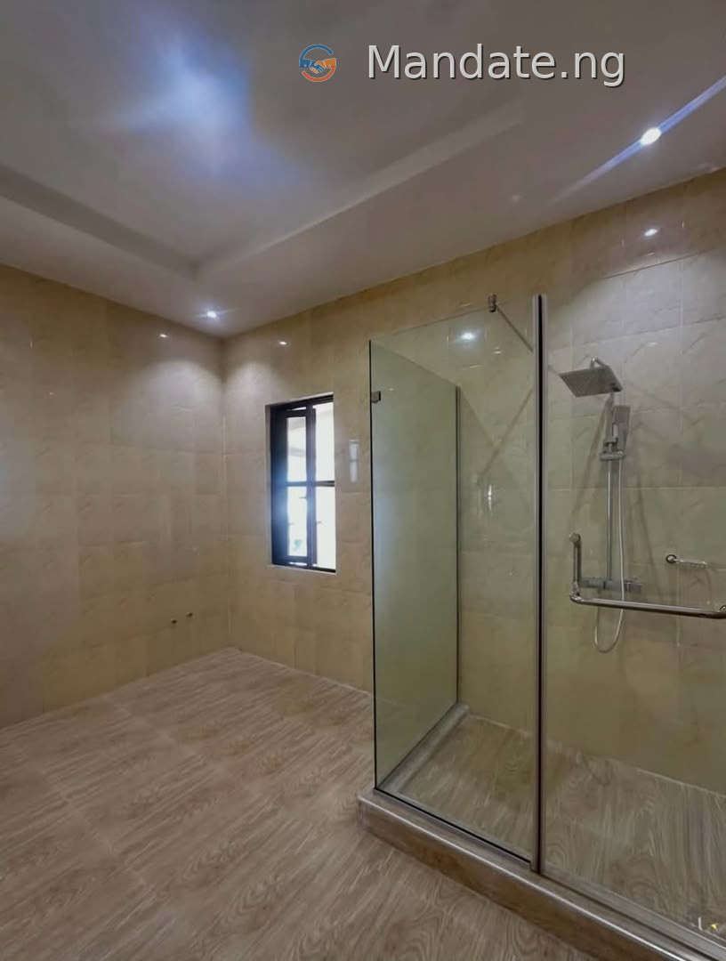 Luxury 2 Bedroom Apartment in Lekki Phase 1 For Sale in in Lekki Phase 1, Lagos Lekki Phase Lekki Lagos photo 12