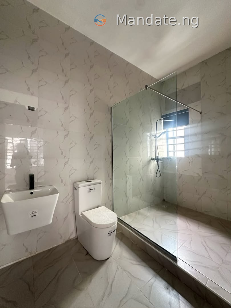 Luxury 2 Bedroom Apartment in Lekki Phase 1 For Sale in in Lekki Phase 1, Lagos Lekki Phase Lekki Lagos photo 23