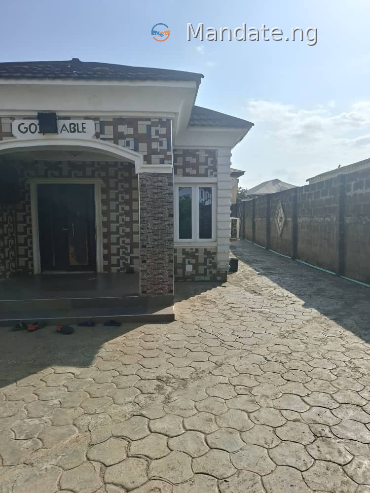 3 Bedroom Bungalow with Mini Flat BQ for Sale in Baruwa Ipaja For Sale in in Baruwa Ipaja Baruwa Alimosho Lagos photo 10