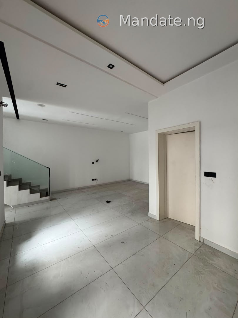 4 Bedroom Semi-Detached Duplex for Rent in Lekki Phase 1 For Rent in in Lekki Phase 1, Lagos Lekki Phase Lekki Lagos photo 1