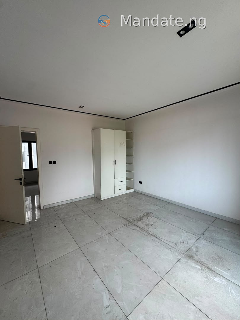 4 Bedroom Semi-Detached Duplex for Rent in Lekki Phase 1 For Rent in in Lekki Phase 1, Lagos Lekki Phase Lekki Lagos photo 2