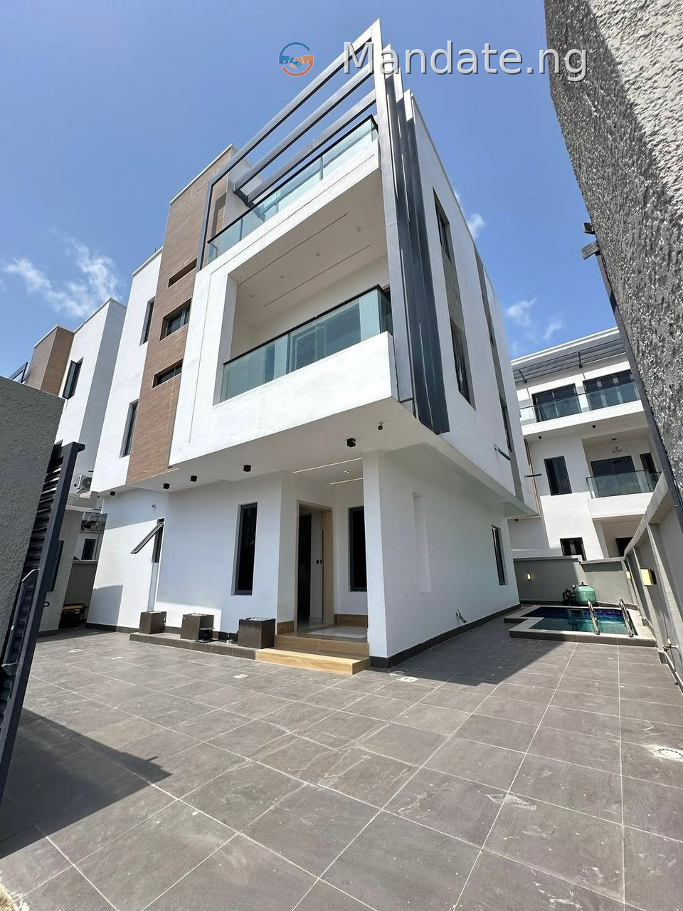 Contemporary 5 Bedroom Detached Duplex With Pool & Bq for sale For Sale in Freedom way , Lekki phase one Lekki Phase Ago Palace Way Lagos photo 4