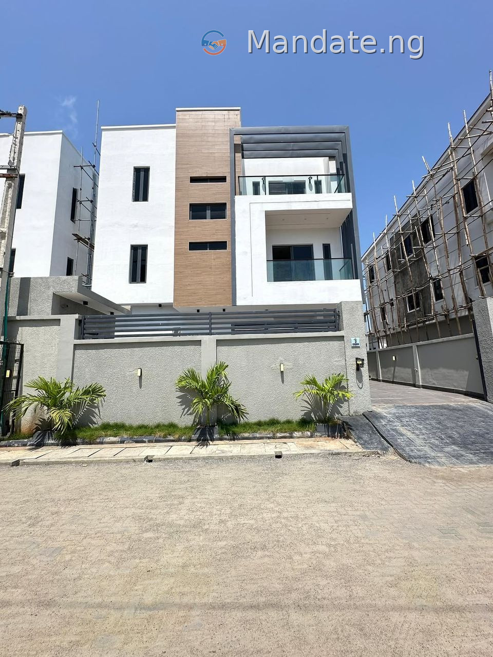 Contemporary 5 Bedroom Detached Duplex With Pool & Bq for sale For Sale in Freedom way , Lekki phase one Lekki Phase Ago Palace Way Lagos photo 9
