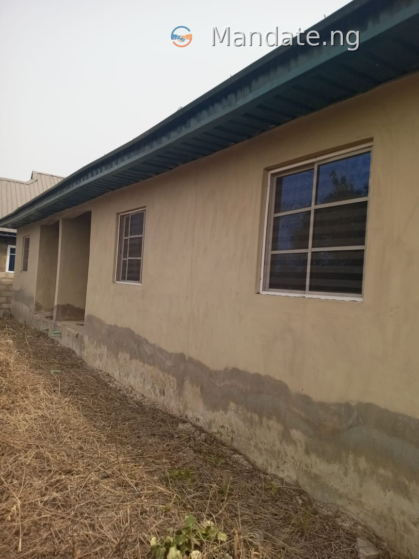 Four Miniflats on Full Plot at Abaren, Mowe For Sale in at Abaren off Adesan mowe Mowe Ogun photo 20