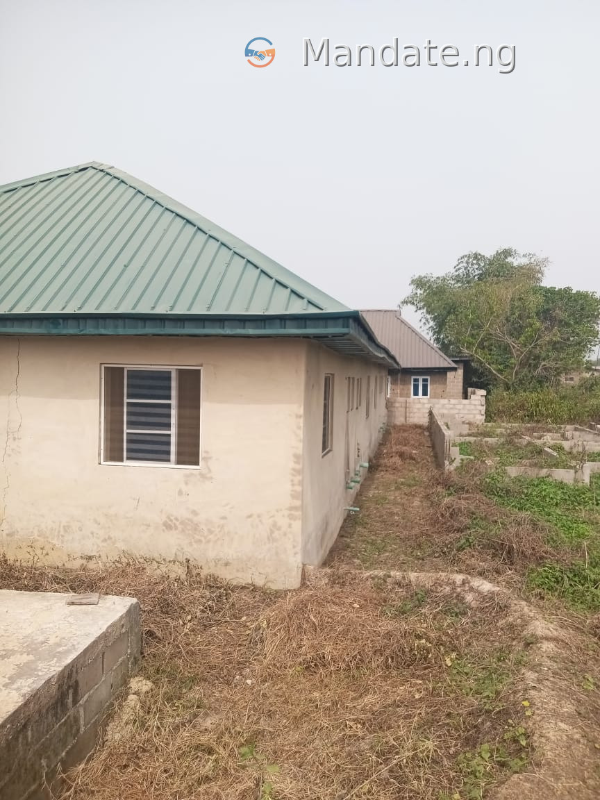 Four Miniflats on Full Plot at Abaren, Mowe For Sale in at Abaren off Adesan mowe Mowe Ogun photo 33