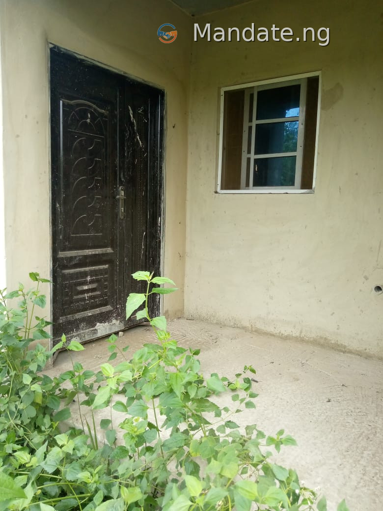 Four Miniflats on Full Plot at Abaren, Mowe For Sale in at Abaren off Adesan mowe Mowe Ogun photo 34