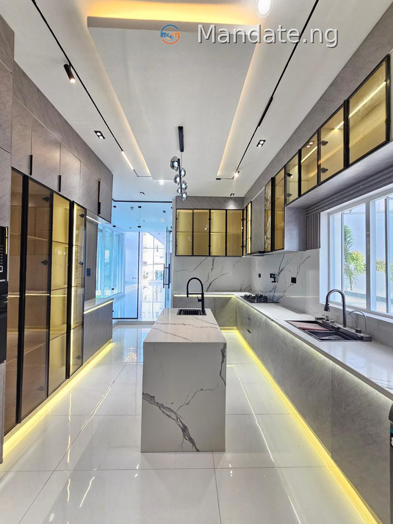 5-Bedroom Luxury Smart Home with Pent Floor in Osapa London For Sale in in Osapa London Osapa London Osapa Lagos photo 18