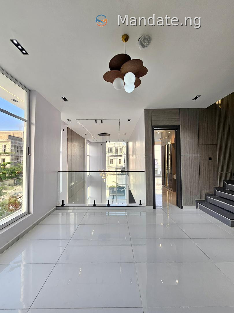 5-Bedroom Luxury Smart Home with Pent Floor in Osapa London For Sale in in Osapa London Osapa London Osapa Lagos photo 19