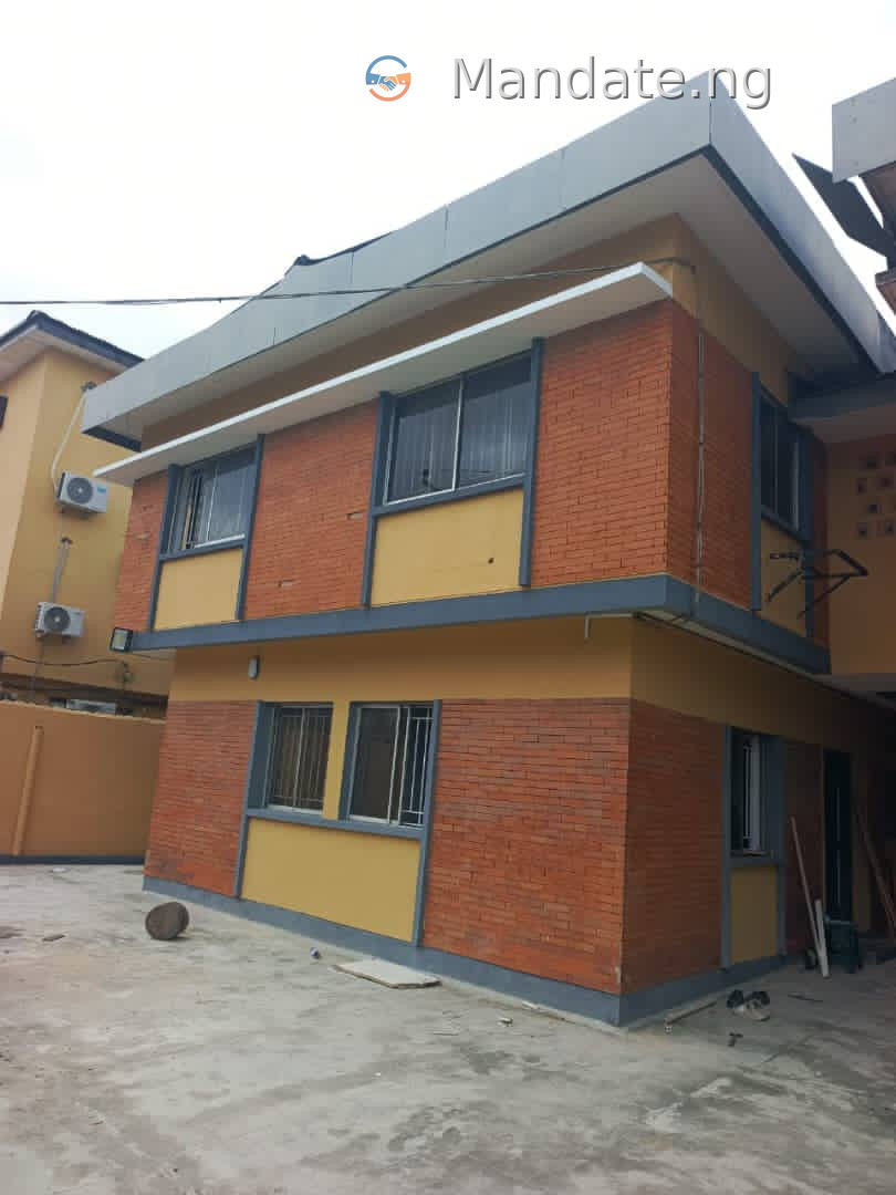 Massive 8 rooms building for rent in Opebi, Ikeja For Rent in @ opebi ikeja Opebi Ikeja Lagos photo 1