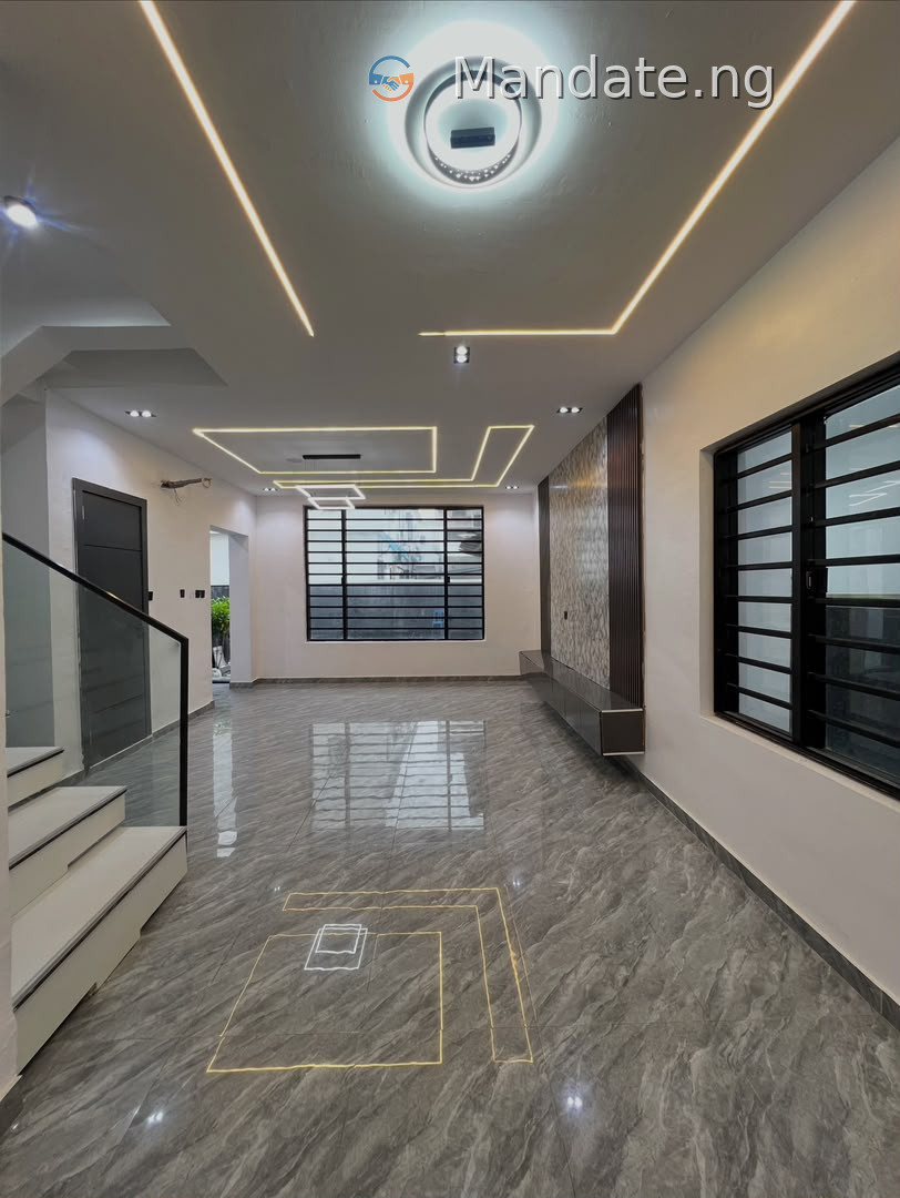 Contemporary 4 Bedroom Semi-Detached Duplex for Sale in Lekki For Sale in Orchid Road, Lekki Orchid Lagos photo 2