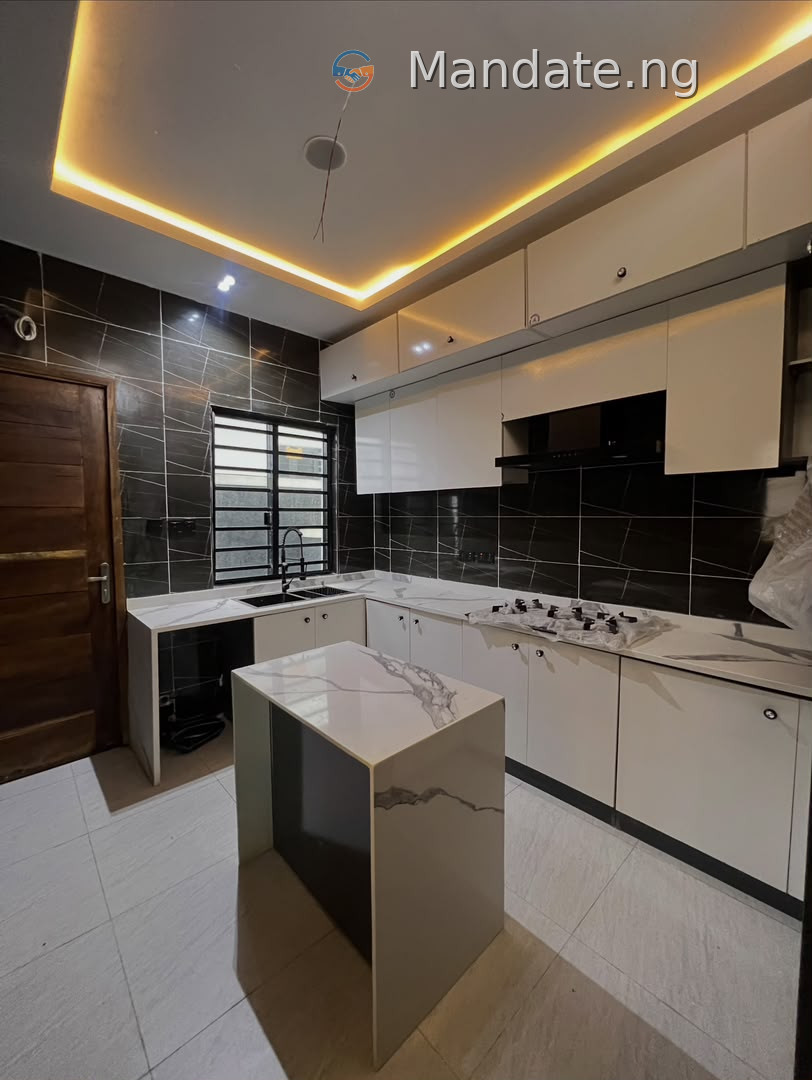 Contemporary 4 Bedroom Semi-Detached Duplex for Sale in Lekki For Sale in Orchid Road, Lekki Orchid Lagos photo 3