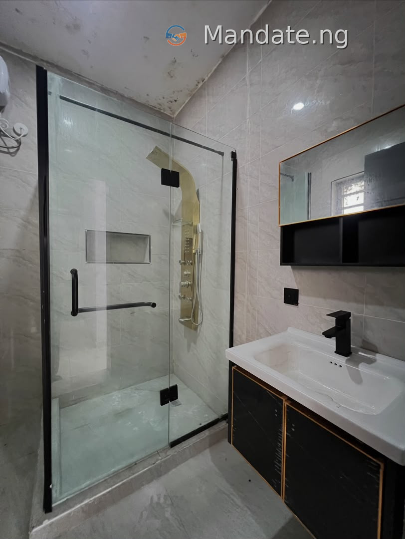 Contemporary 4 Bedroom Semi-Detached Duplex for Sale in Lekki For Sale in Orchid Road, Lekki Orchid Lagos photo 11