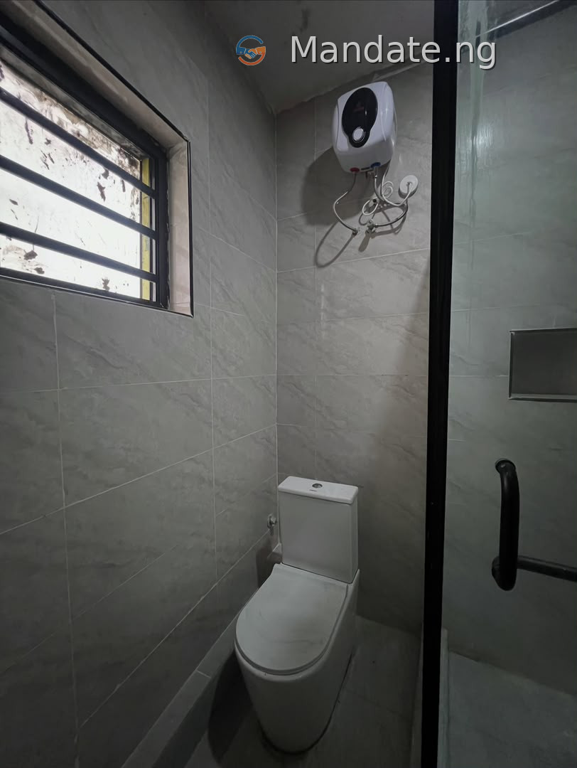 Contemporary 4 Bedroom Semi-Detached Duplex for Sale in Lekki For Sale in Orchid Road, Lekki Orchid Lagos photo 12