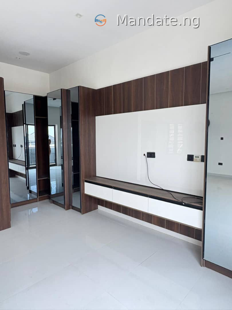Luxury 4 Bedroom Semi Detached Duplex for Sale For Sale in at Ikota Ikota Lagos photo 5