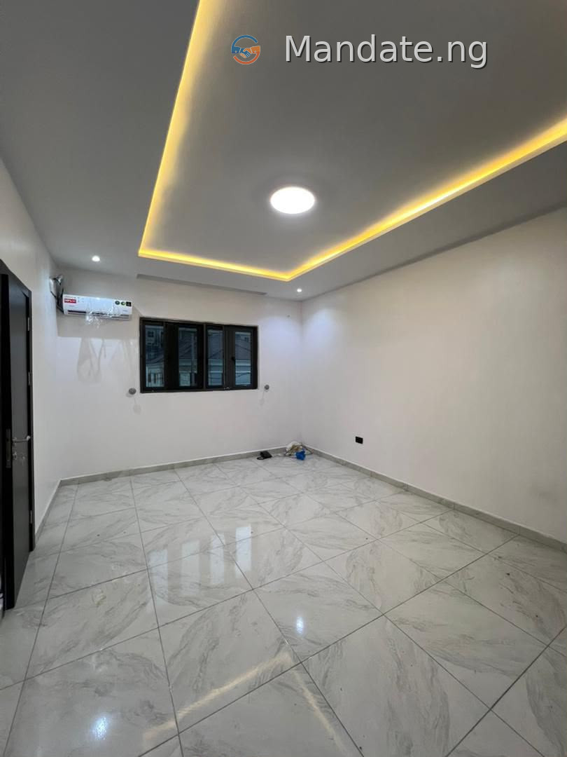 2 Bedroom Apartment for Rent Off Freedom Way, Lekki Phase 1 For Rent in Off Freedom Way, Lekki Phase 1, Lagos Lekki Phase Ago Palace Way Lagos photo 4