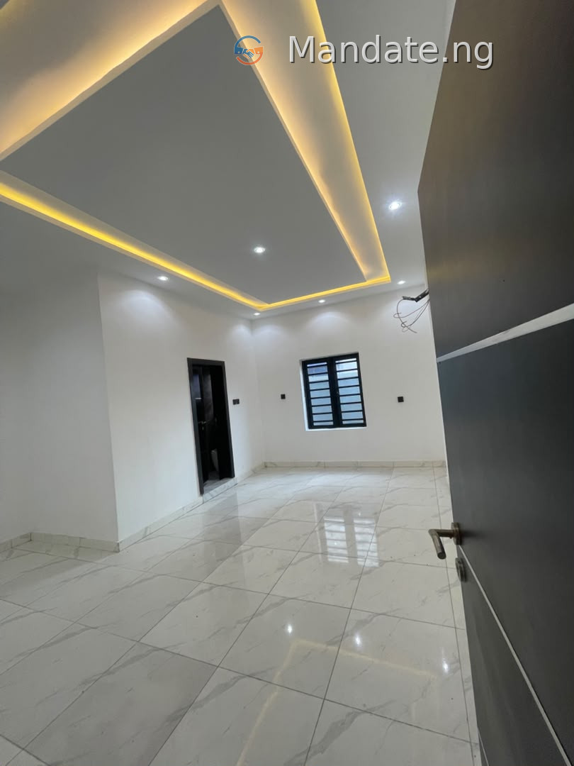 3 bedroom semi Detached duplex for rent or sale around VGC Lease in around vgc Victoria Garden City Lagos photo 2