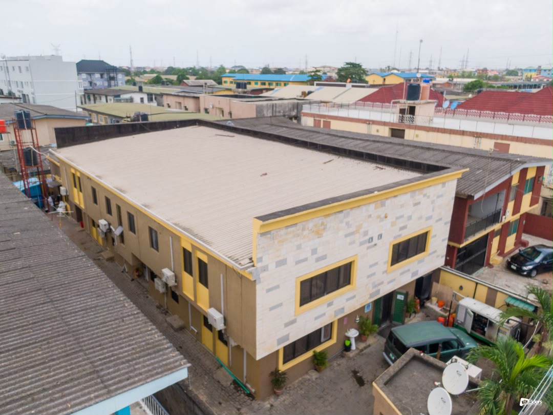 6 Bedroom Duplex with 2 Flats and Shops in Ifako Gbagada For Sale in off yetunde brown street ifako gbagada Ifako Gbagada Gbagada Lagos photo 5