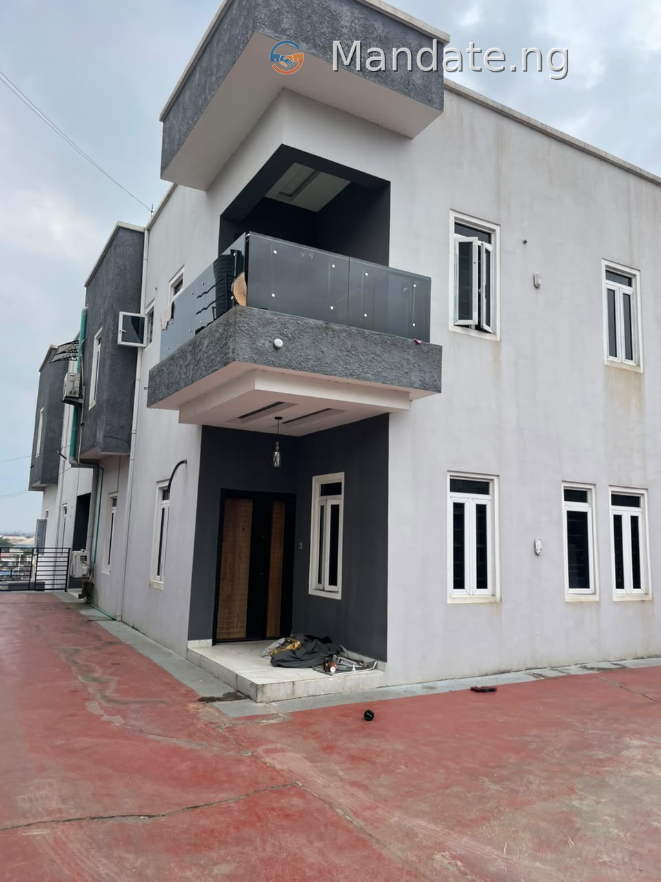 6 Bedroom Duplex with 2 Flats and Shops in Ifako Gbagada For Sale in off yetunde brown street ifako gbagada Ifako Gbagada Gbagada Lagos photo 9
