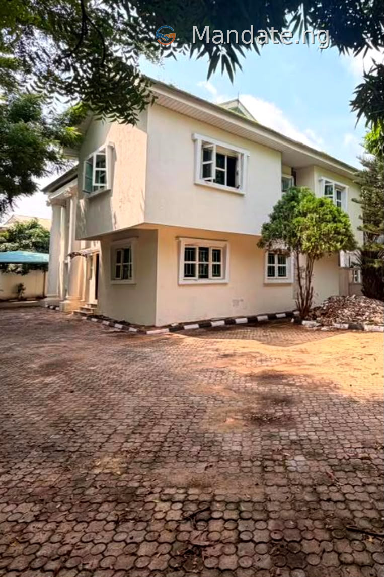 5-Bedroom Fully Detached Duplex for Sale in Ikota, Lagos For Sale in in Ikota, Lagos Lekki County Ago Lagos photo 8