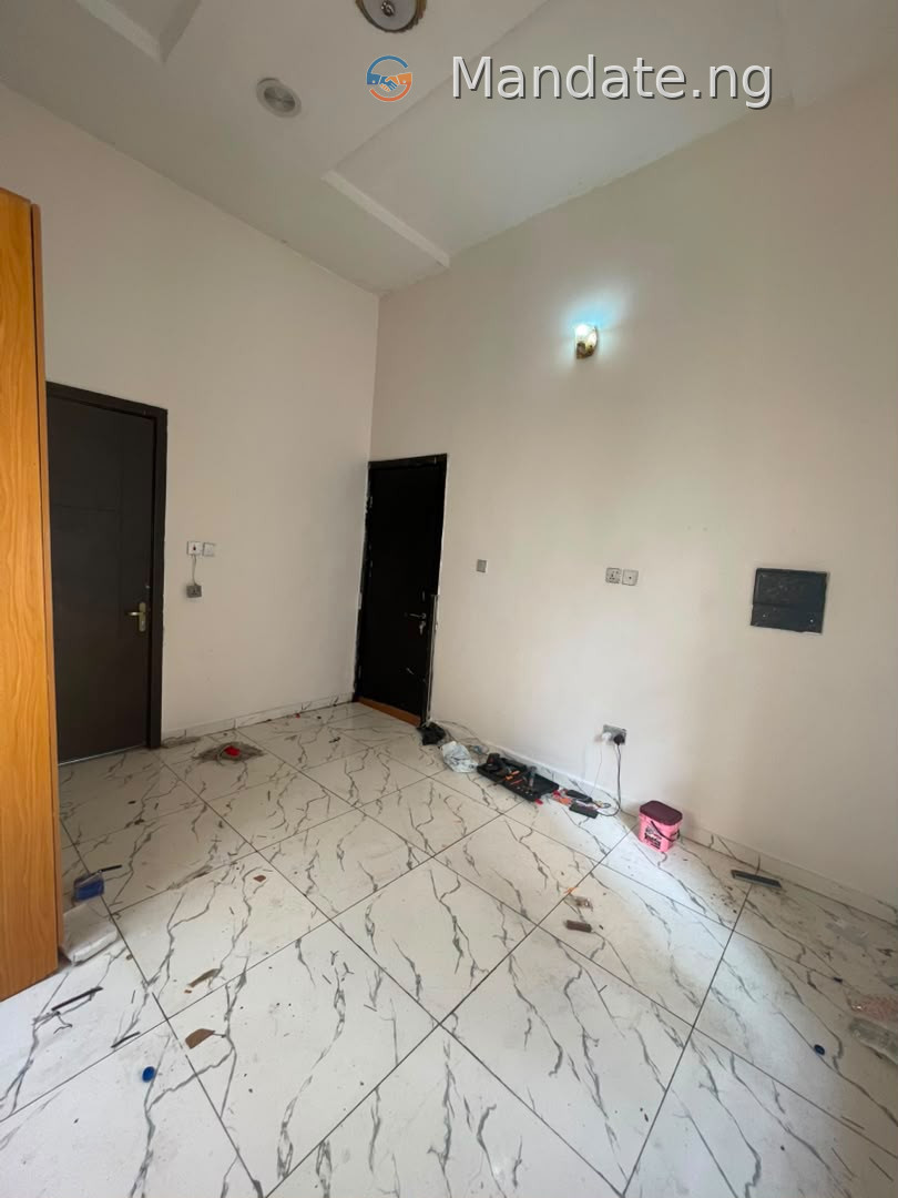 2 Units of Semi-Master Rooms for Rent in Royal Pine, Orchid For Rent in in Royal Pine, Orchid Orchid Lagos photo 12