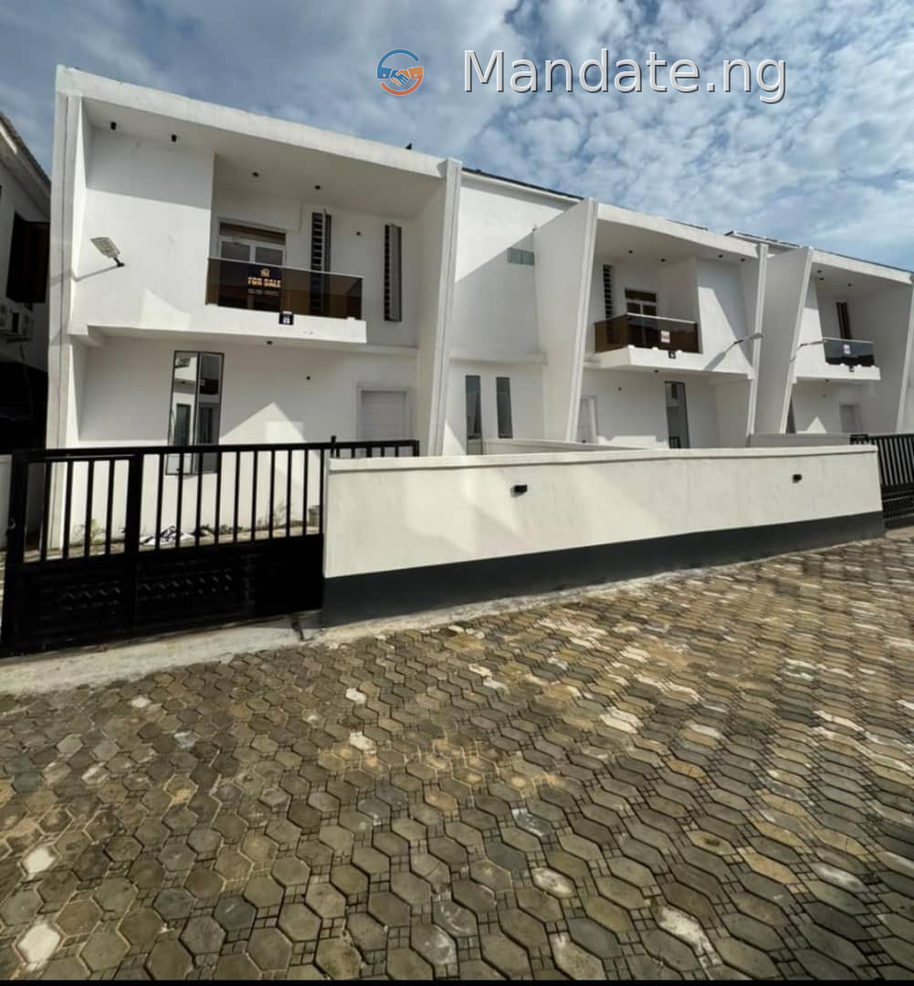 4-bedroom semi-detached duplex for rent in Ikota GRA For Rent in in Ikota GRA Ikota Lagos photo 1
