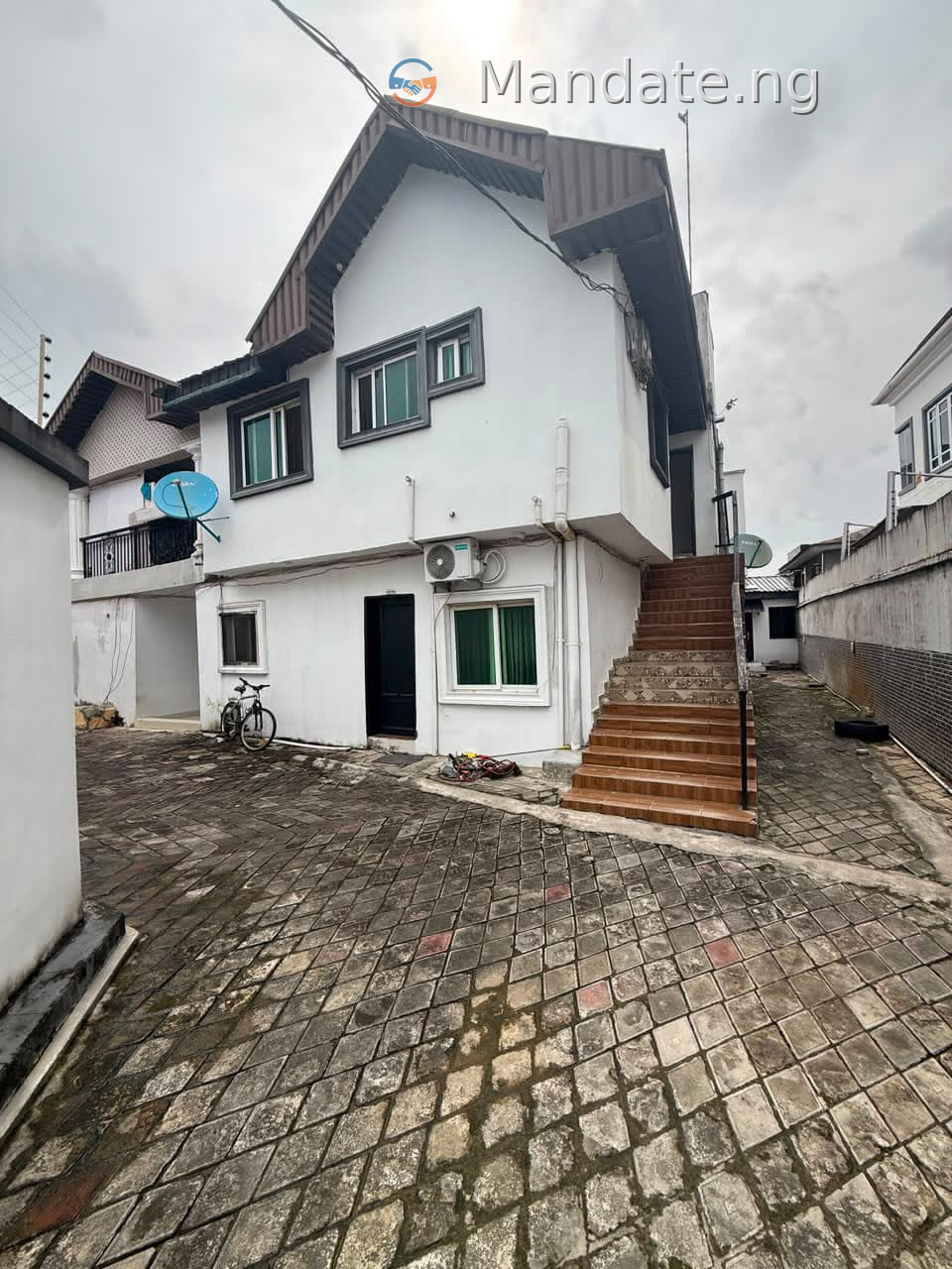 6 bedroom detached duplex with 2 bedroom flat BQ for sale in Ajao Estate For Sale in behind chivita Avenue, Ajao Estate, Lagos Ajao Estate Lagos photo 2