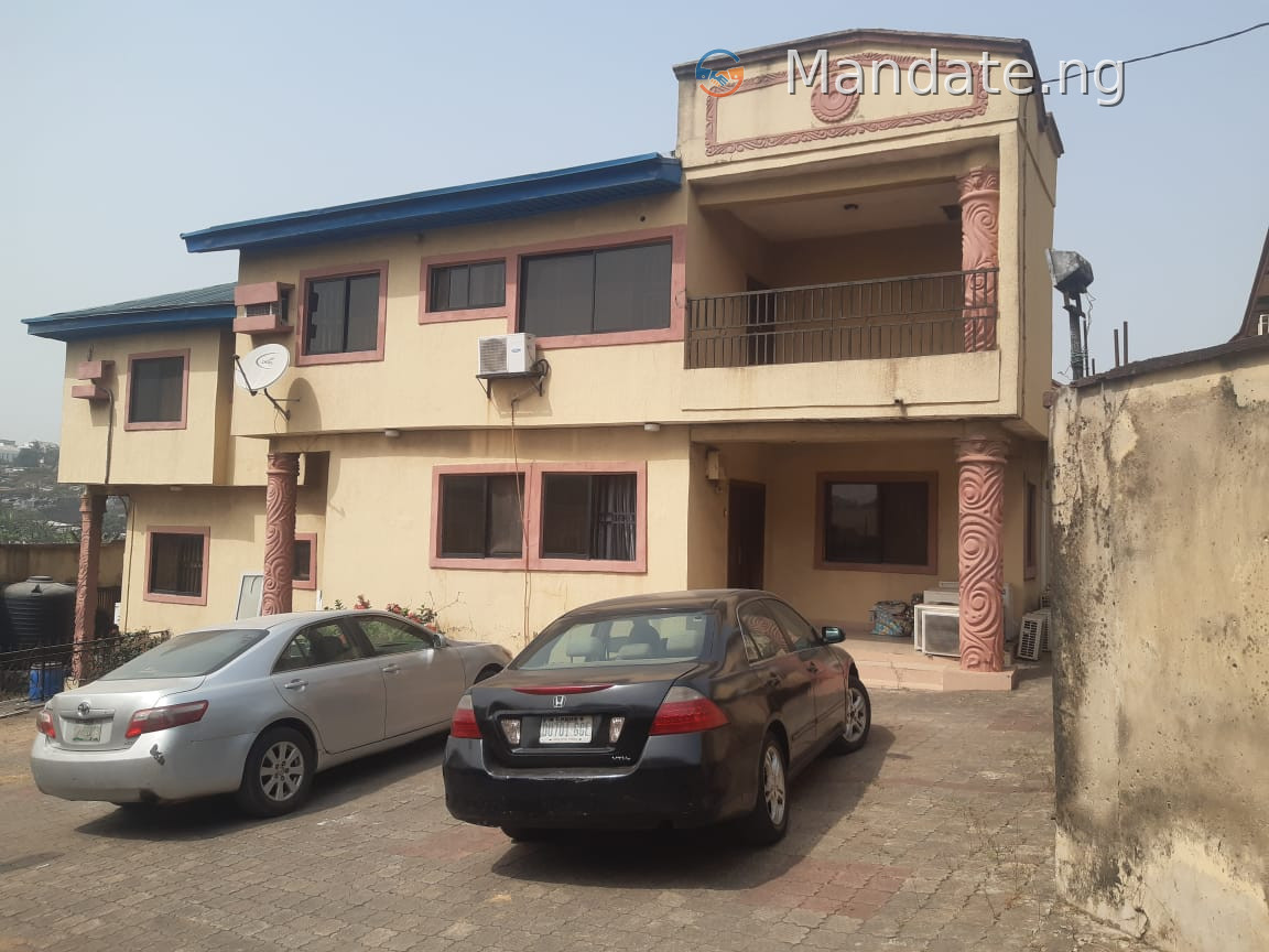 Brand new tastefully finished 3 bedroom apartment with a BQ in Ikeja For Sale in in GRA Ikeja Ogudu GRA Lagos photo 4