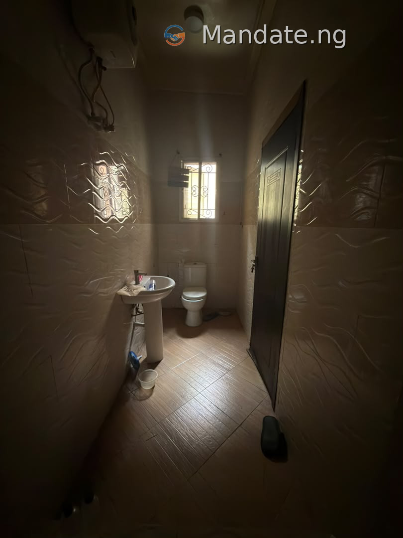 Serviced One Bedroom Flat for Rent at Chevy View Estate For Rent in at chevy view estate VI Victoria Island (VI) Lagos photo 4