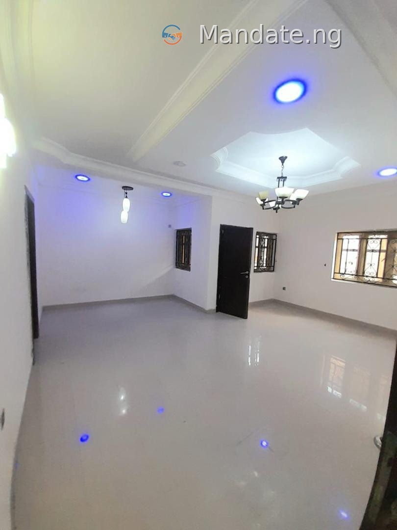 Lovely 3-Bedroom Flat in Thomas Estate, Ajah For Rent in in Thomas Estate, Ajah Ajah Lagos photo 7