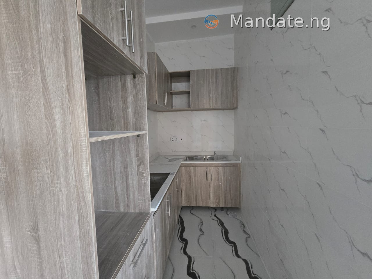 Fully Serviced 2 Bedroom in Lekki Phase 1 For Rent in in Lekki Phase 1, Lagos Lekki Phase Lekki Lagos photo 4
