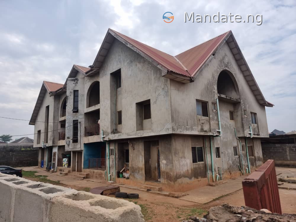 3 Bedrooms Flat Room and Palor Self Contain in Maya Ikorodu For Sale in in Maya, Ikorodu Ikorodu Lagos photo 2