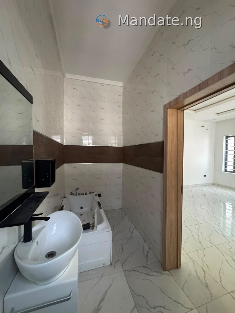4 Bedroom Semi-Detached Duplex for Rent in Lekki For Rent in Orchid Road, Lekki Orchid Lagos photo 5