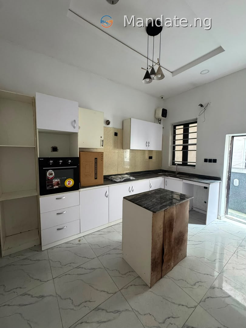 4 Bedroom Semi-Detached Duplex for Rent in Lekki For Rent in Orchid Road, Lekki Orchid Lagos photo 7