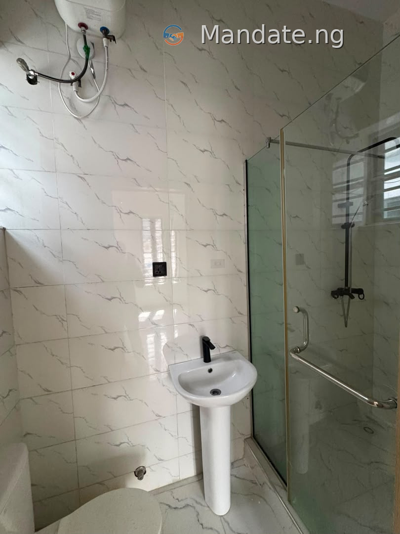 4 Bedroom Semi-Detached Duplex for Rent in Lekki For Rent in Orchid Road, Lekki Orchid Lagos photo 15