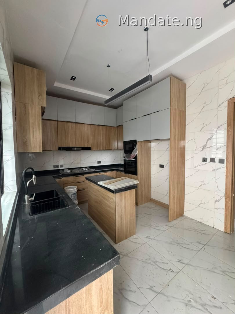 4 Bedroom Semi-Detached Duplex for Rent in Lekki For Rent in Orchid Road, Lekki Orchid Lagos photo 14