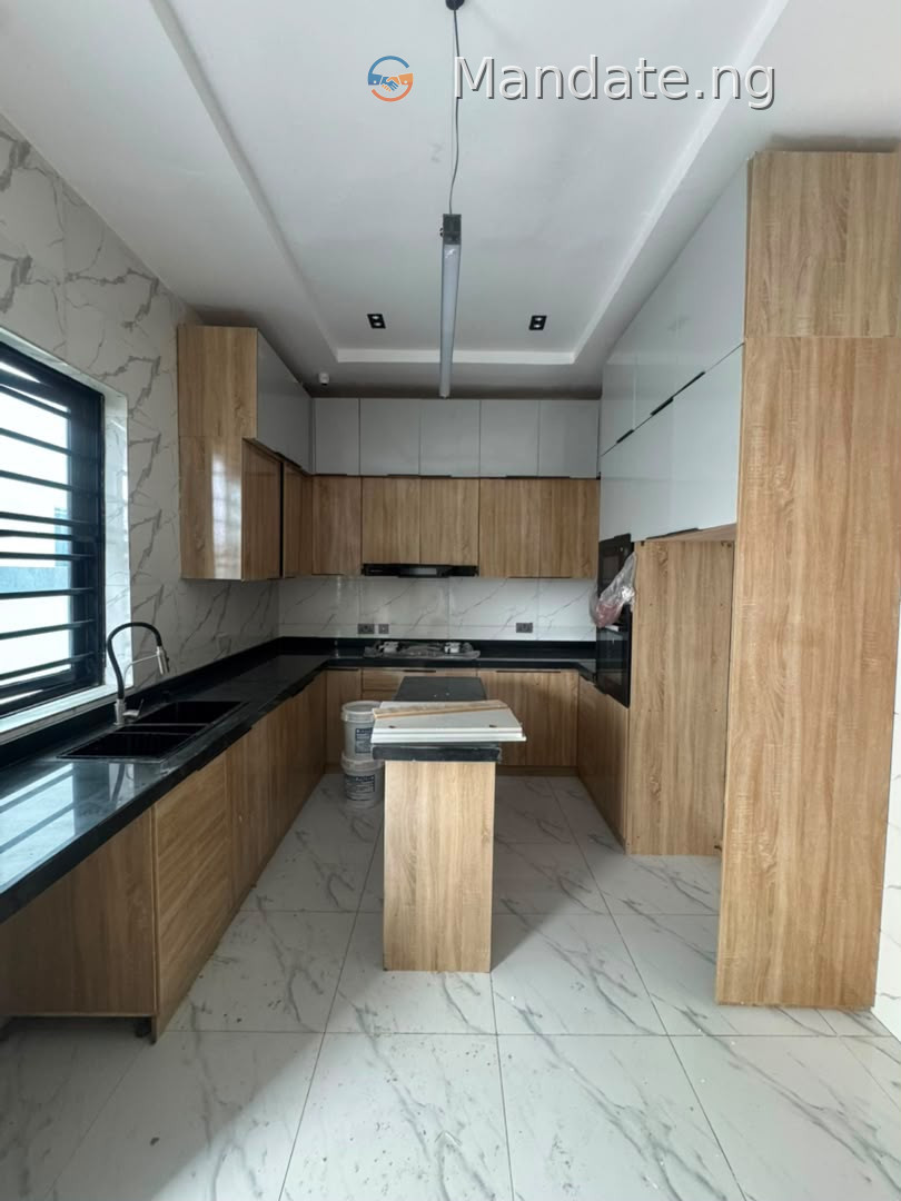 4 Bedroom Semi-Detached Duplex for Rent in Lekki For Rent in Orchid Road, Lekki Orchid Lagos photo 18