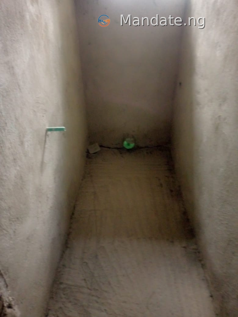Four Miniflats on Full Plot at Abaren, Mowe For Sale in at Abaren off Adesan mowe Mowe Ogun photo 15
