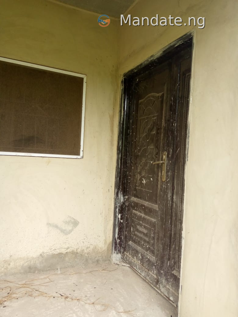 Four Miniflats on Full Plot at Abaren, Mowe For Sale in at Abaren off Adesan mowe Mowe Ogun photo 19