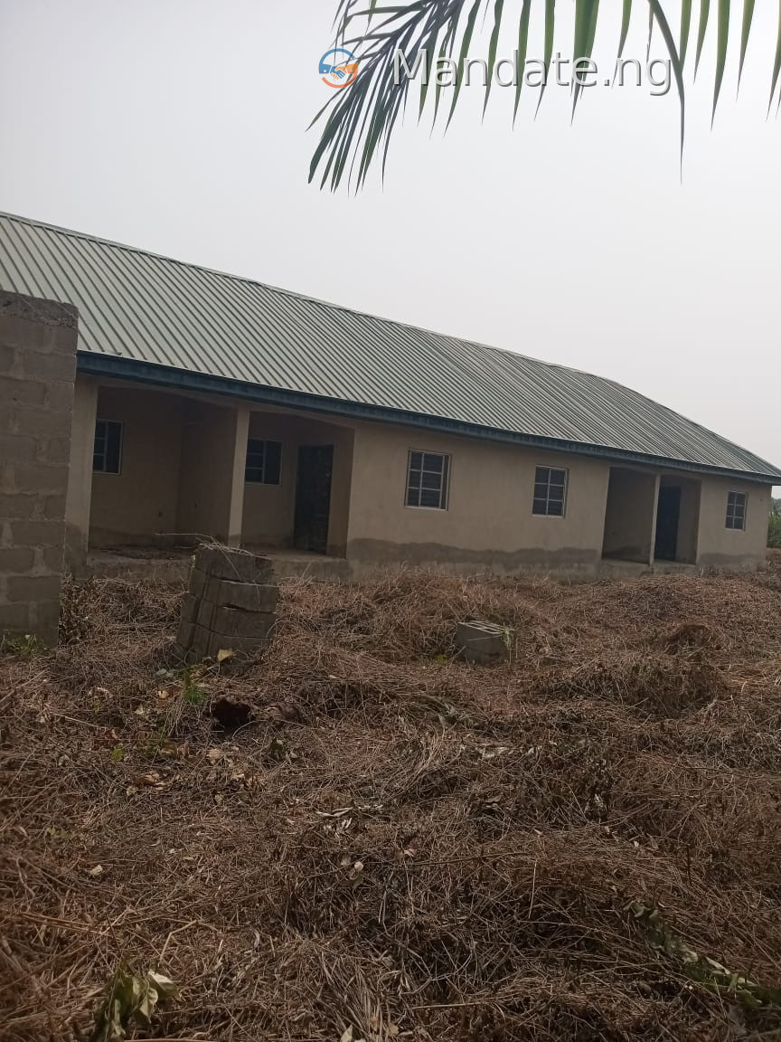 Four Miniflats on Full Plot at Abaren, Mowe For Sale in at Abaren off Adesan mowe Mowe Ogun photo 25